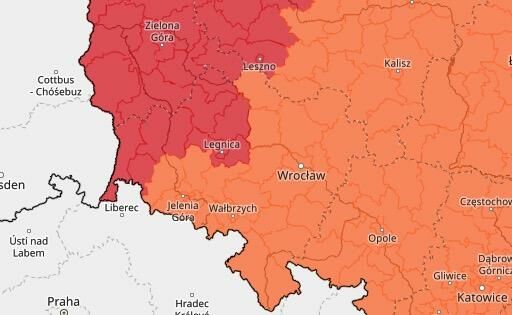 Read more about the article Ostrzeżenie o silnych burzach! Trzeci stopień zagrożenia.