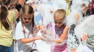 Read more about the article PIEŃSK – Letni festyn dla dzieci