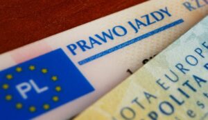 Read more about the article Co grozi za jazdę bez prawa jazdy 2024?